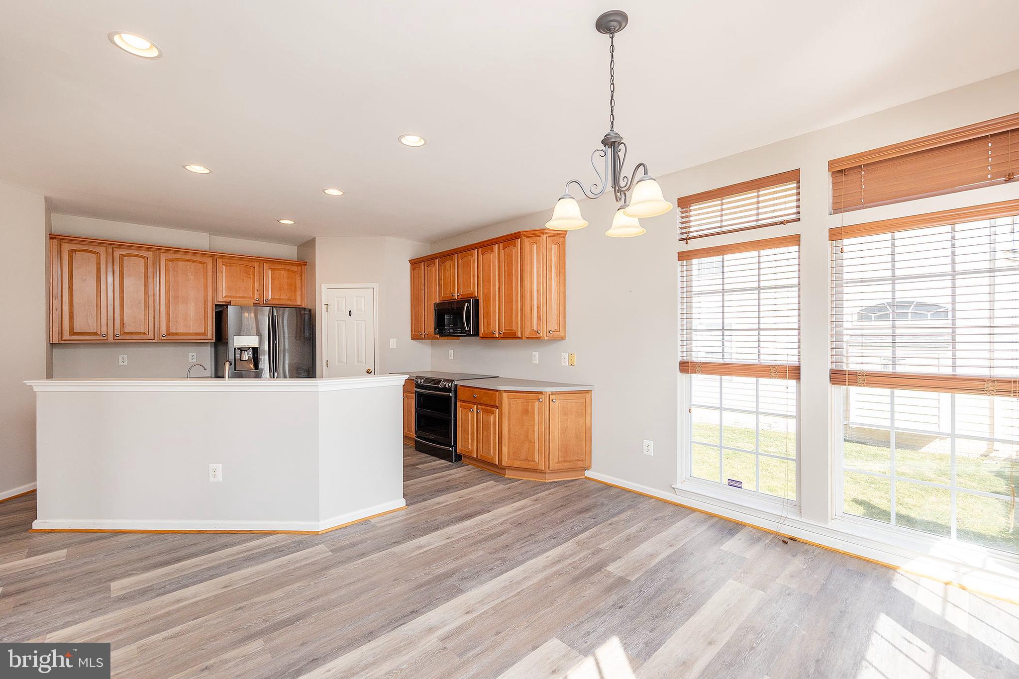 THE VILLAGE OF WASHINGTON TRAIL WEST - Residential