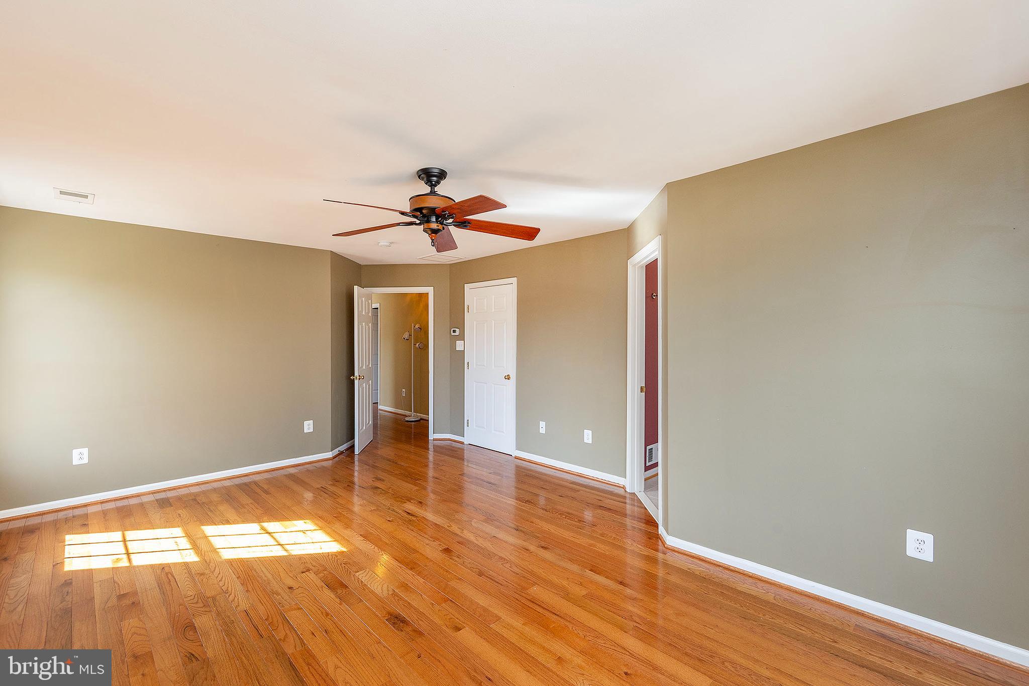 THE VILLAGE OF WASHINGTON TRAIL WEST - Residential