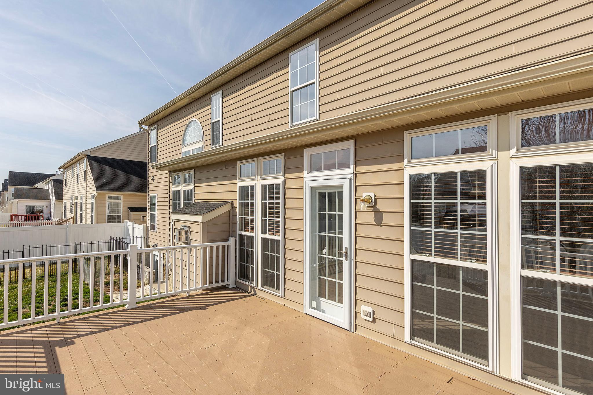 THE VILLAGE OF WASHINGTON TRAIL WEST - Residential