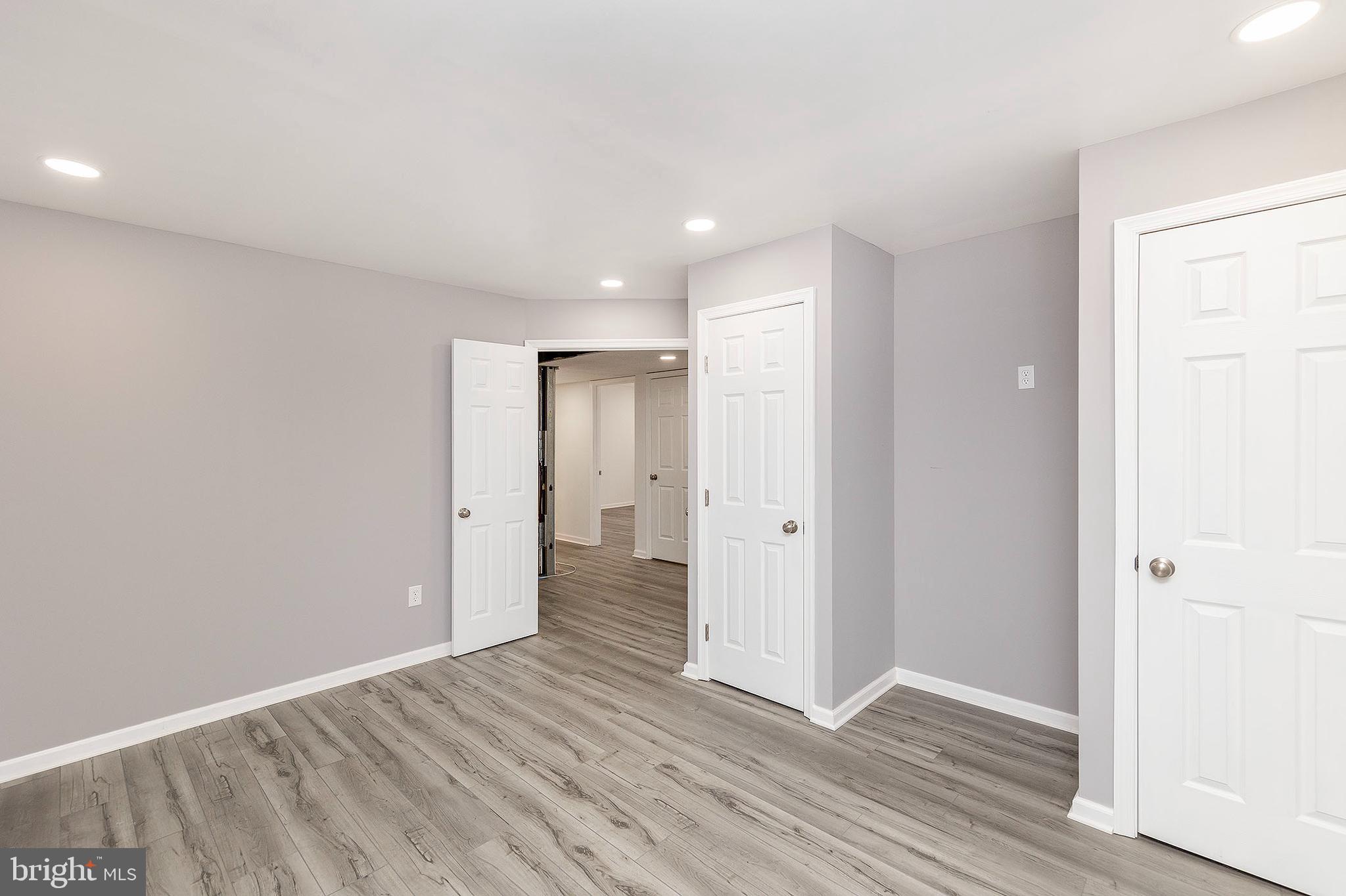 THE VILLAGE OF WASHINGTON TRAIL WEST - Residential