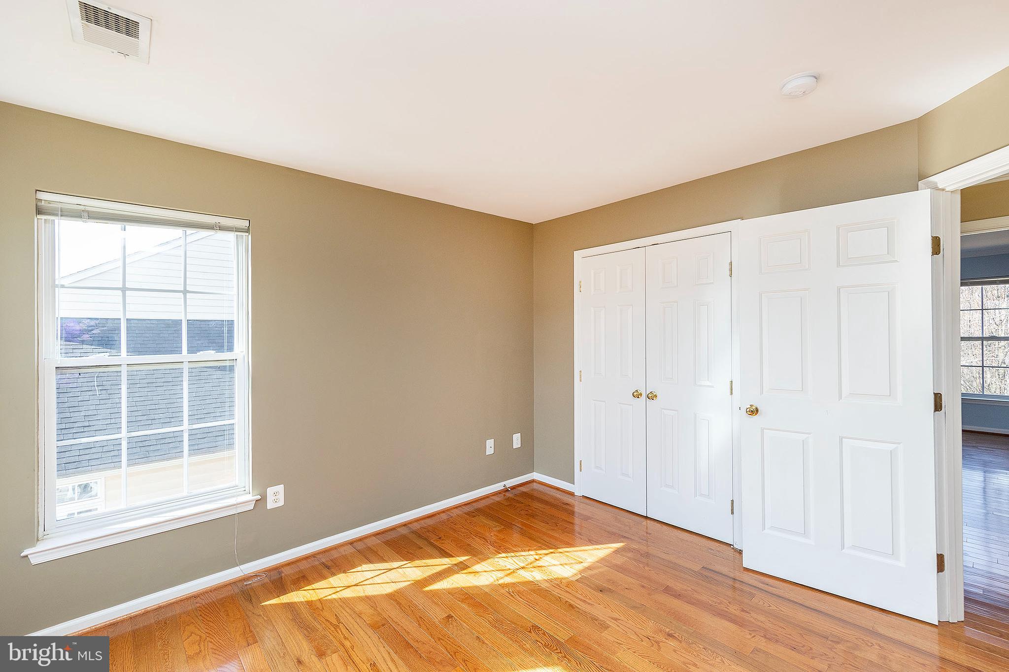 THE VILLAGE OF WASHINGTON TRAIL WEST - Residential