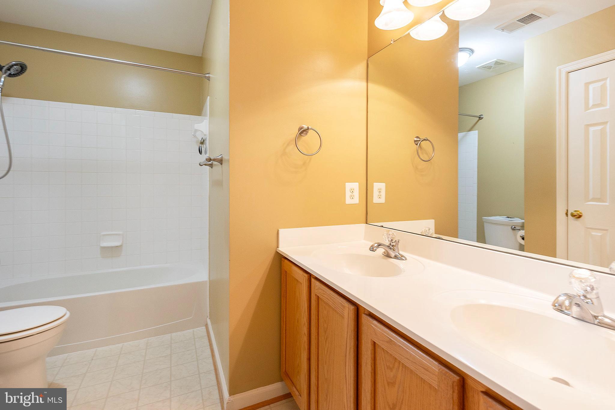 THE VILLAGE OF WASHINGTON TRAIL WEST - Residential