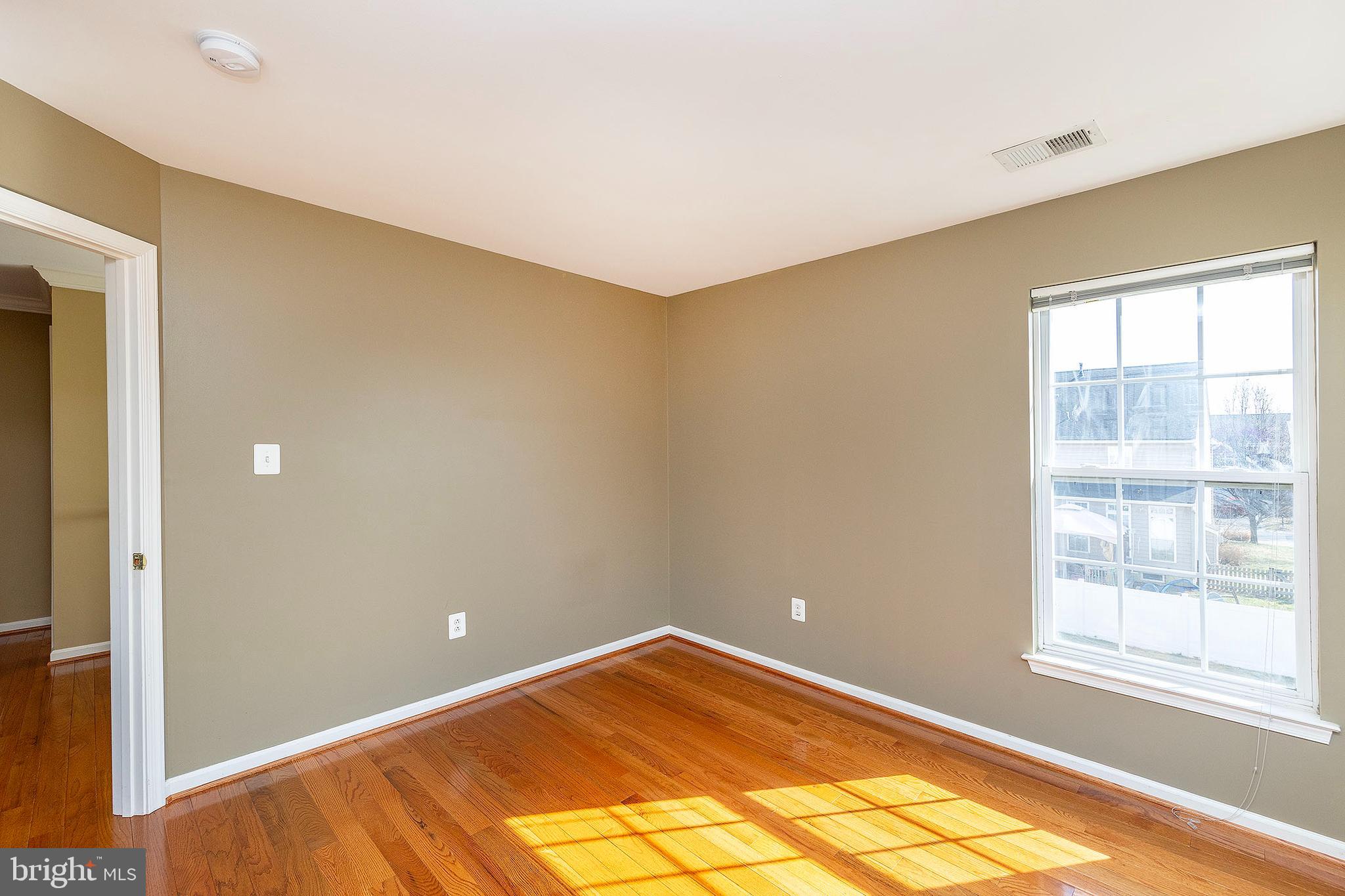 THE VILLAGE OF WASHINGTON TRAIL WEST - Residential