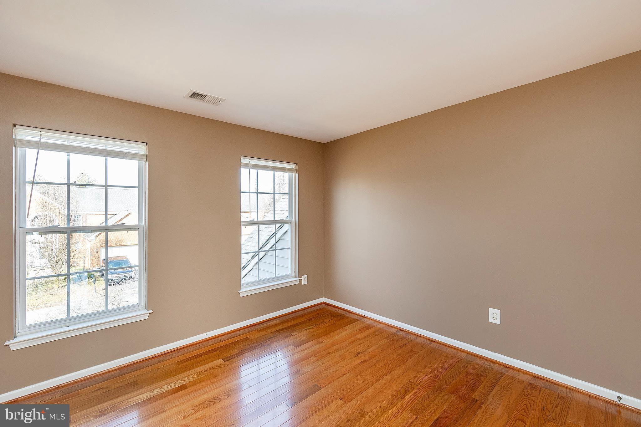 THE VILLAGE OF WASHINGTON TRAIL WEST - Residential