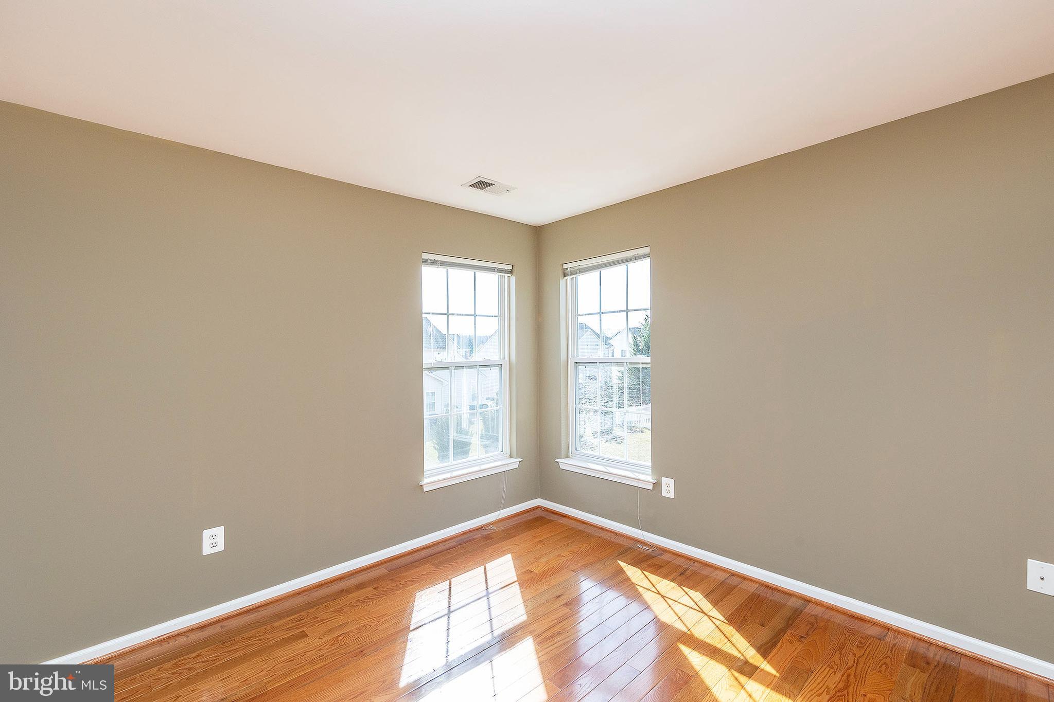 THE VILLAGE OF WASHINGTON TRAIL WEST - Residential