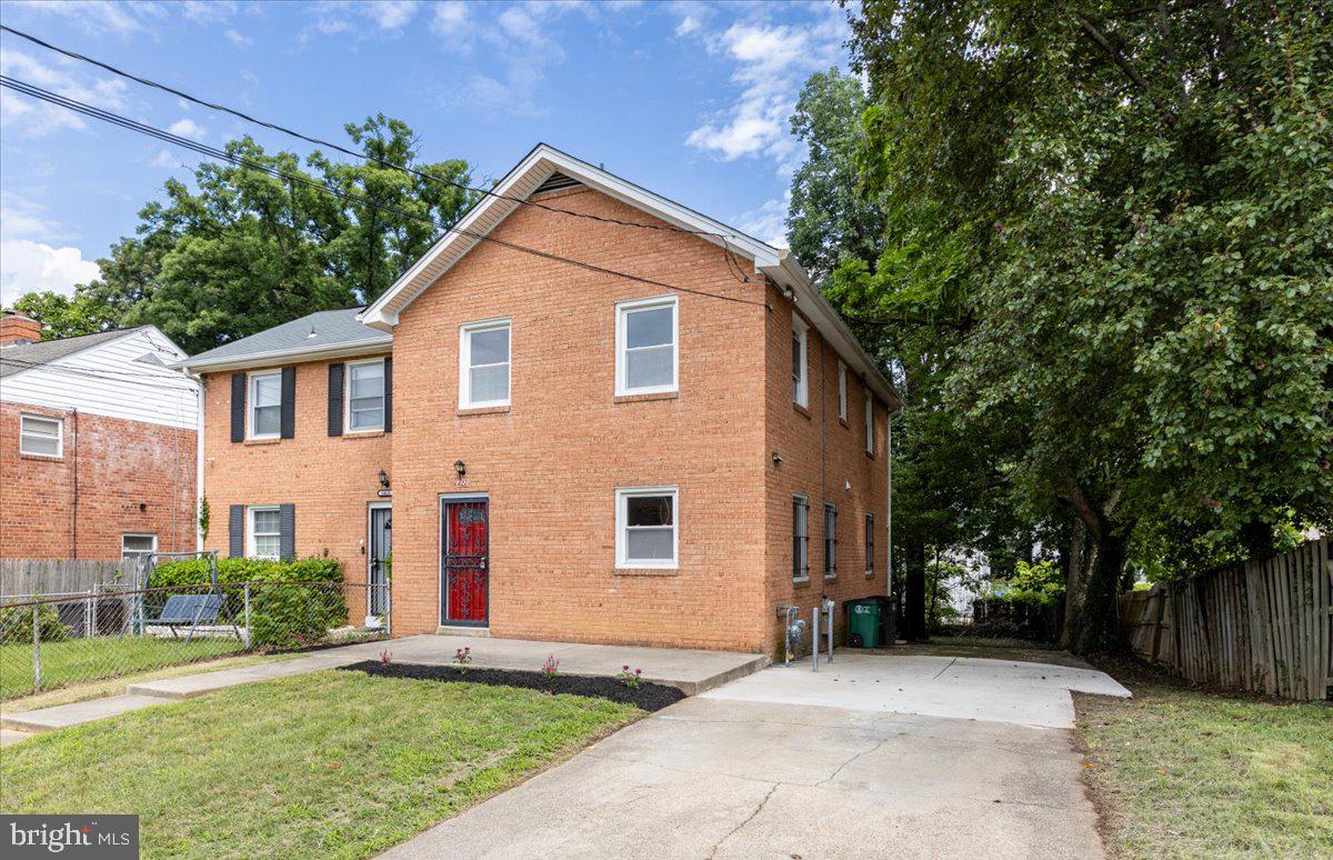 MORELAND GARDENS - Residential