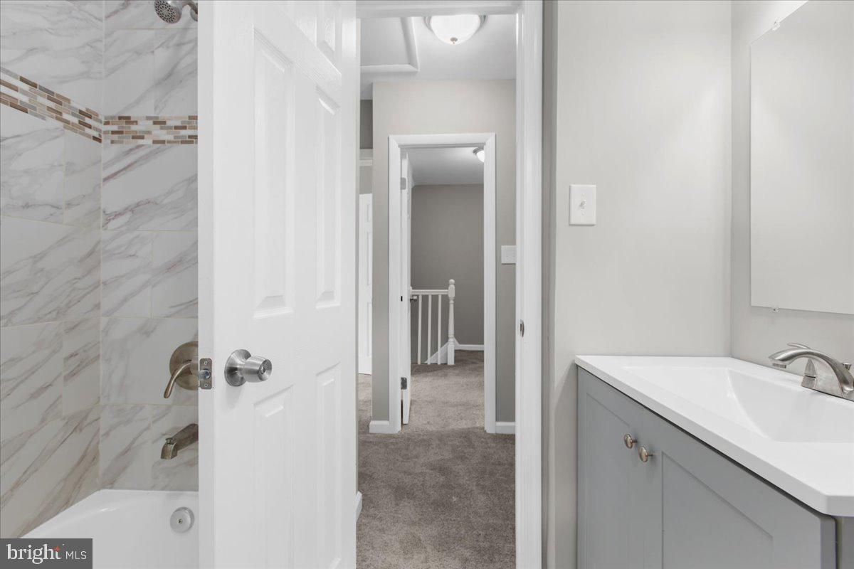 MORELAND GARDENS - Residential