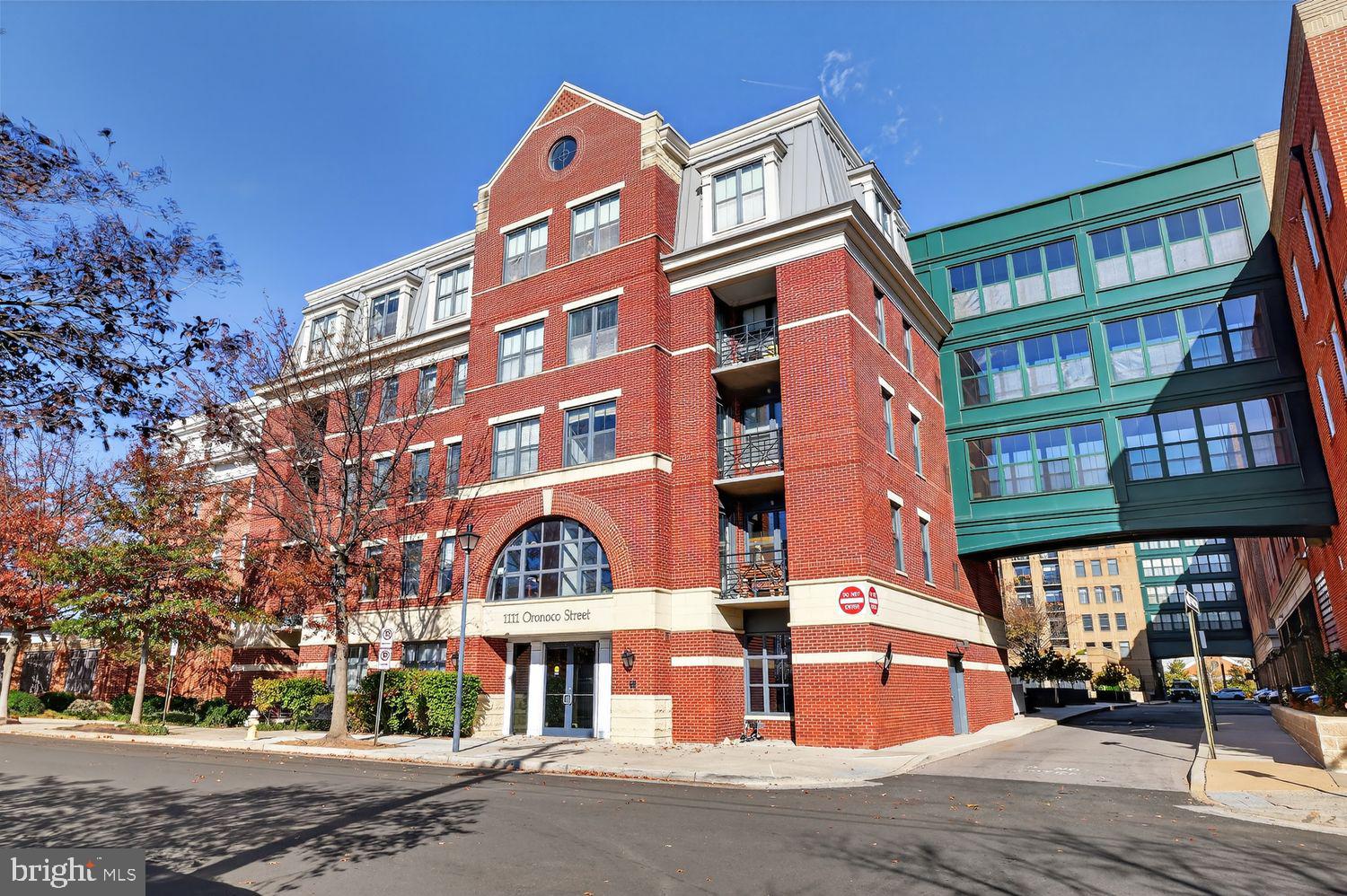 THE HENRY - Residential