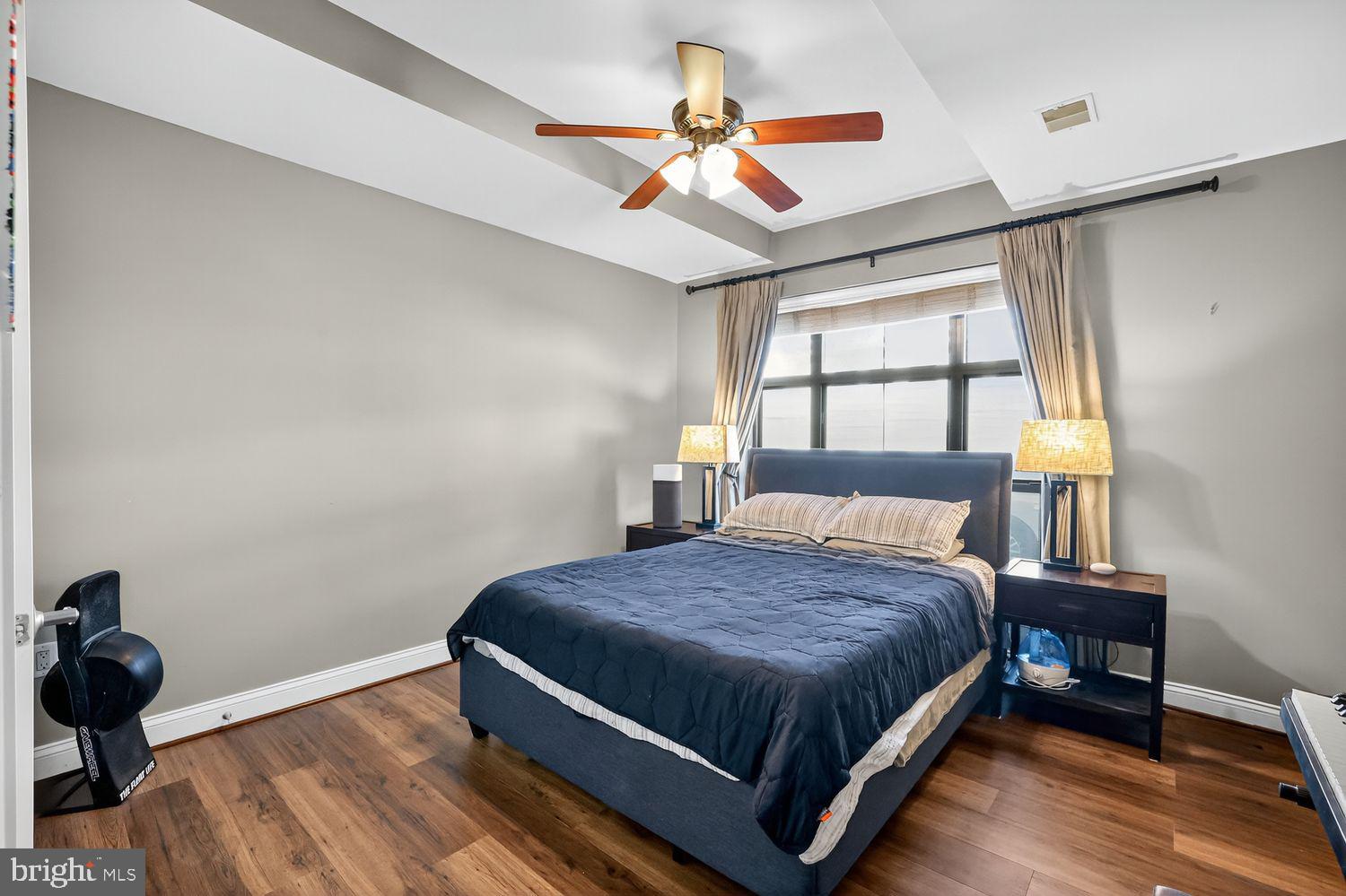 THE HENRY - Residential