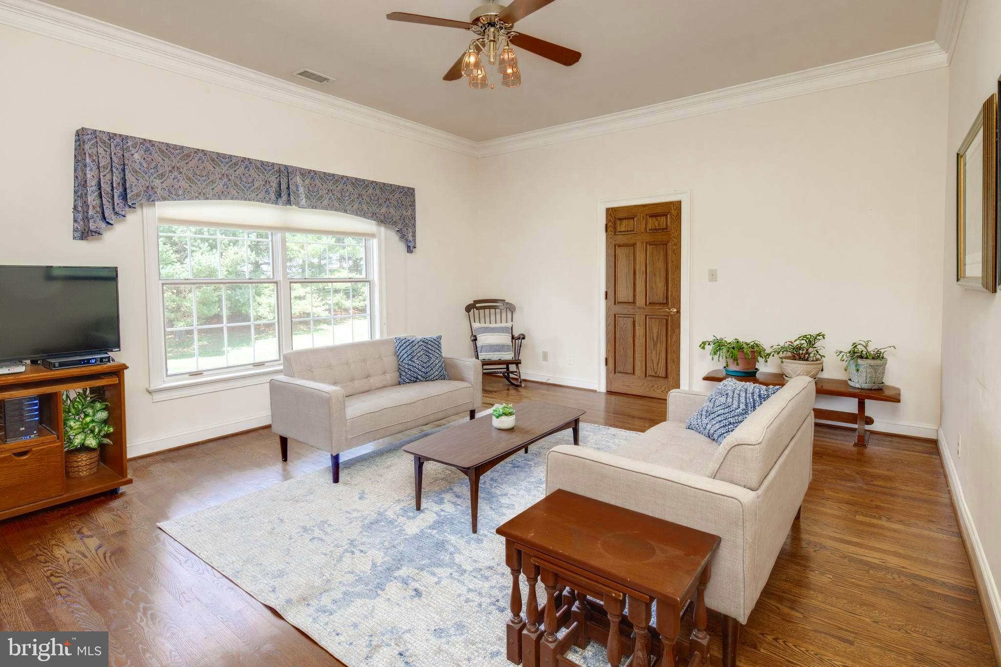 CLIFTON HILL - Residential