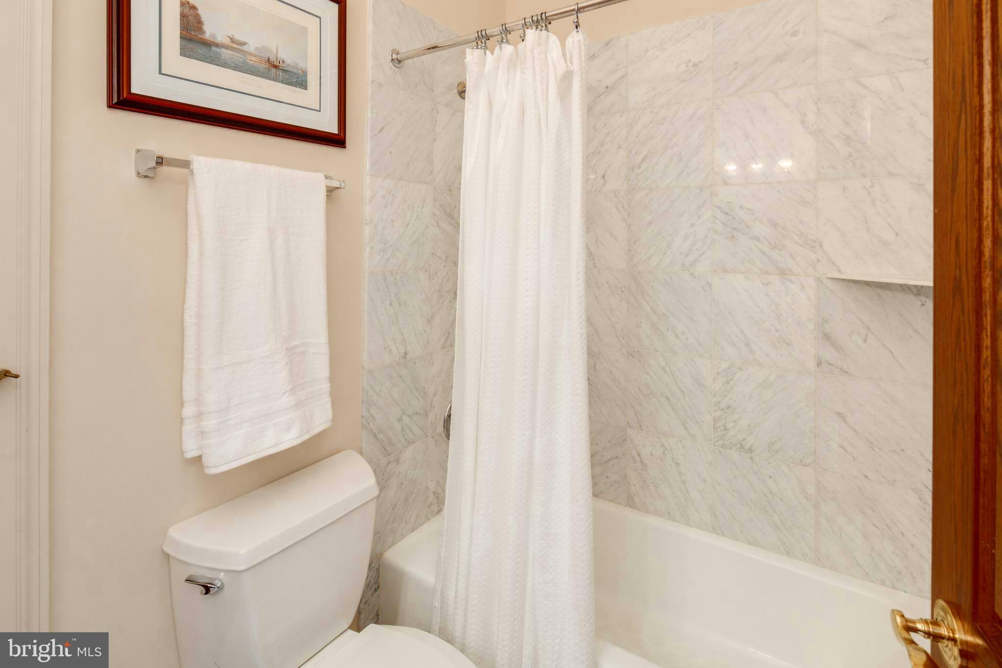 CLIFTON HILL - Residential