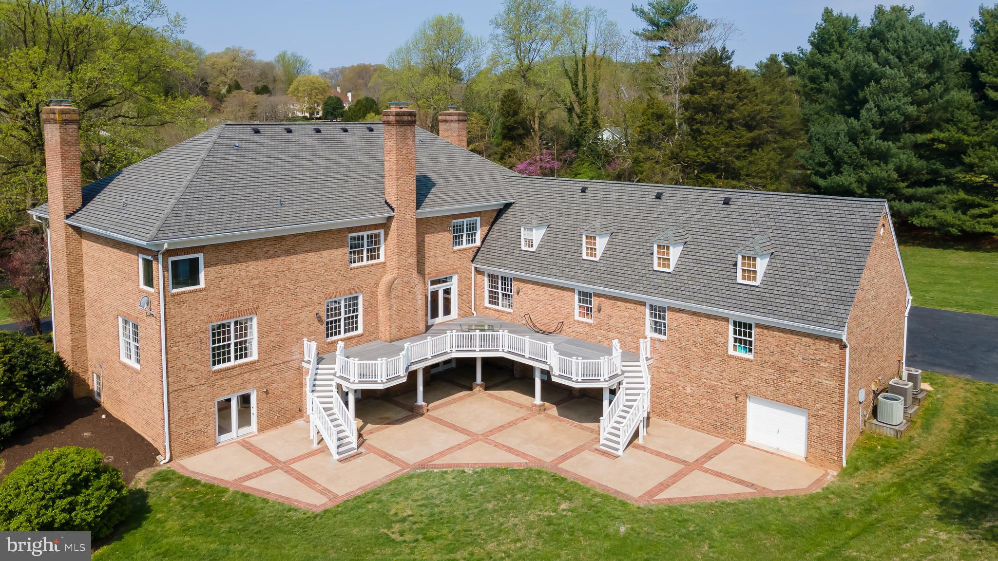 CLIFTON HILL - Residential