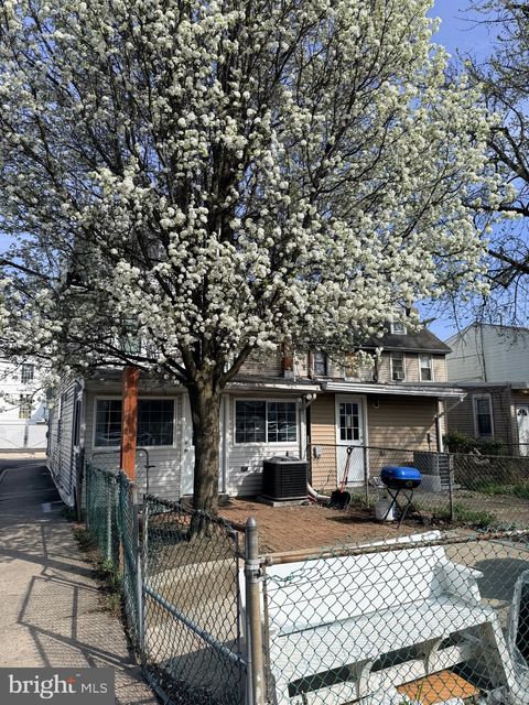 Tiny photo for 416 St. Mary'S Street, BURLINGTON, NJ 08016 (MLS # NJBL2096126)