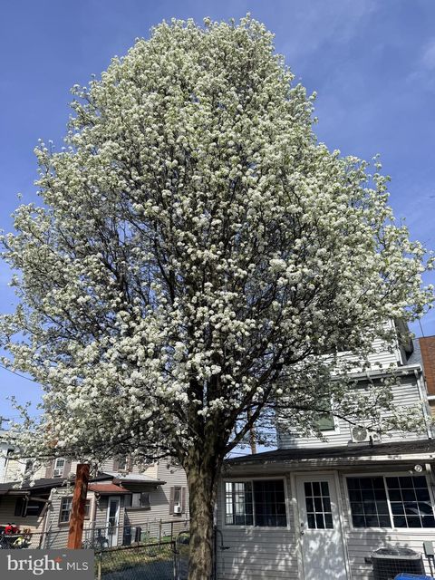 Tiny photo for 416 St. Mary'S Street, BURLINGTON, NJ 08016 (MLS # NJBL2096126)