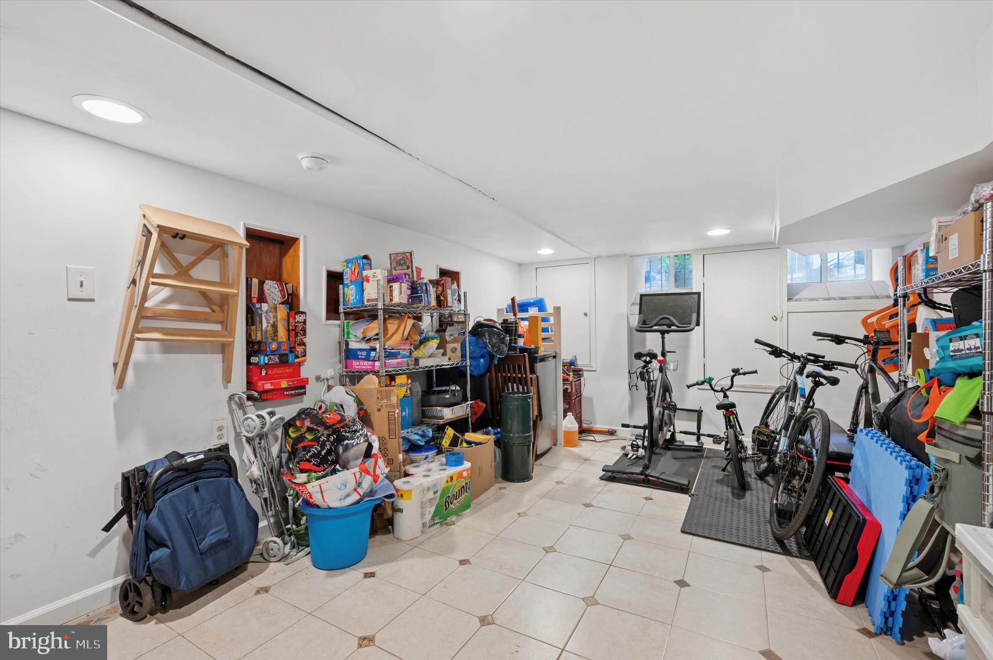 NEWBOLD - Residential Lease