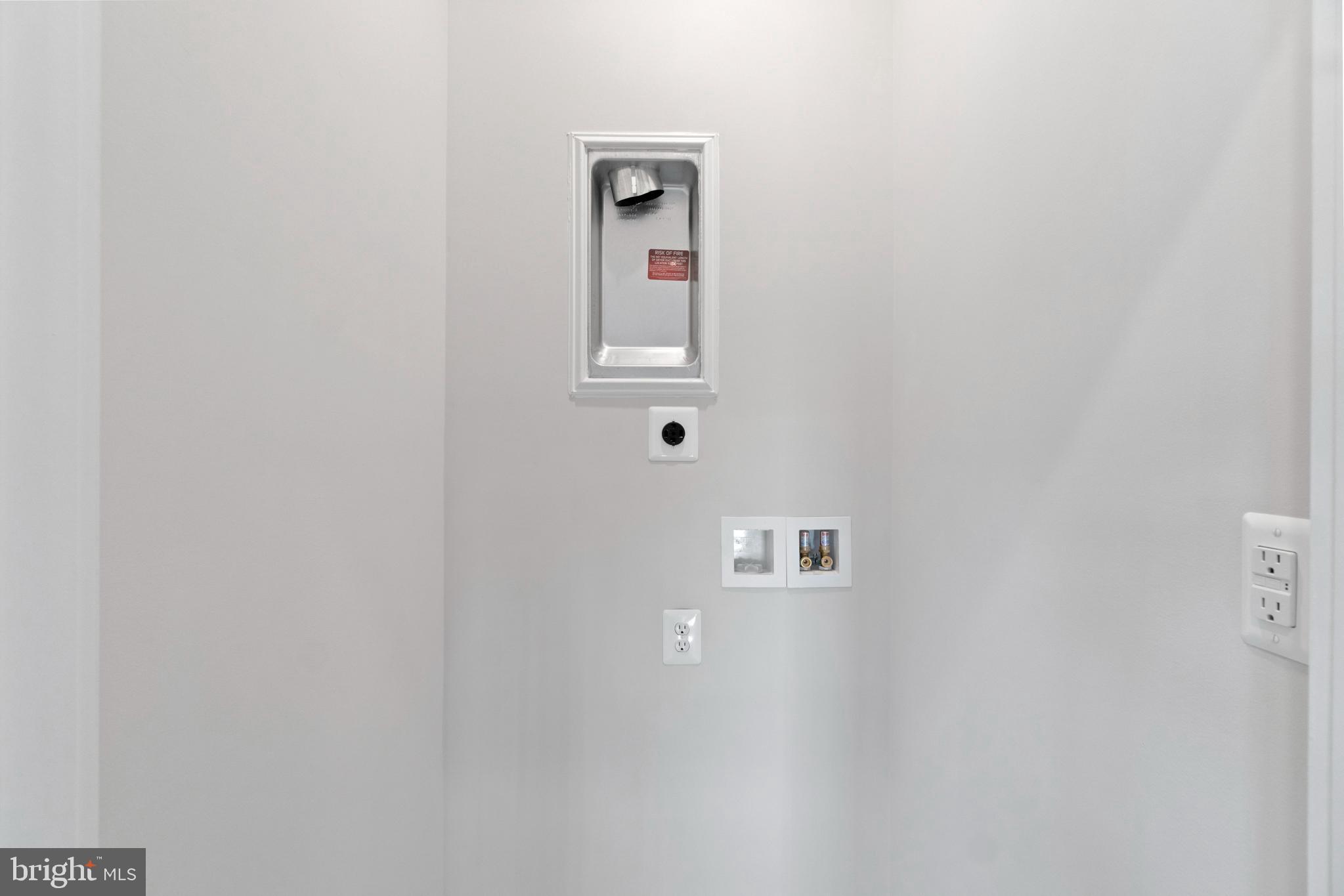 ARCOLA TOWN CENTER - Residential