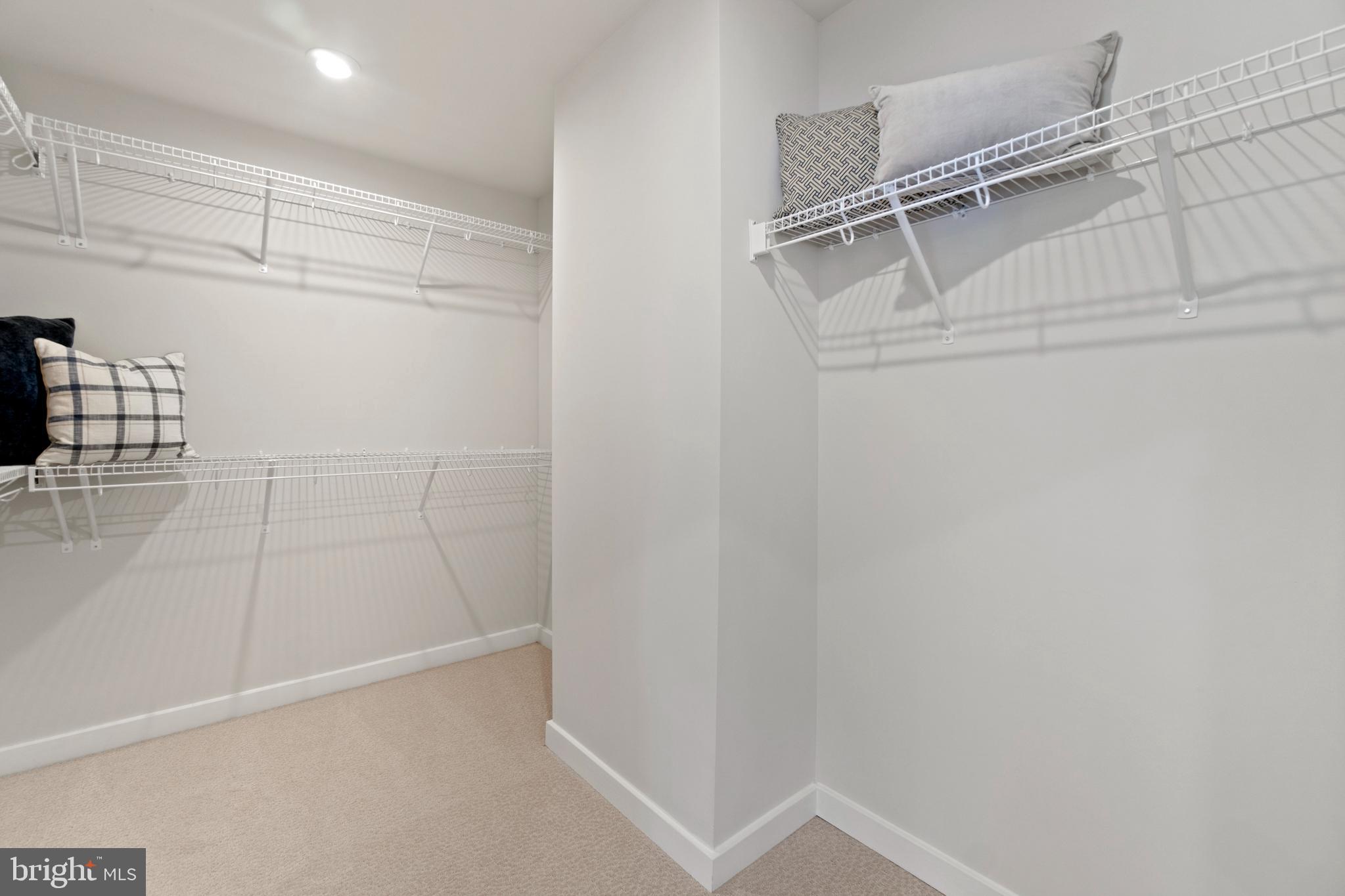 ARCOLA TOWN CENTER - Residential