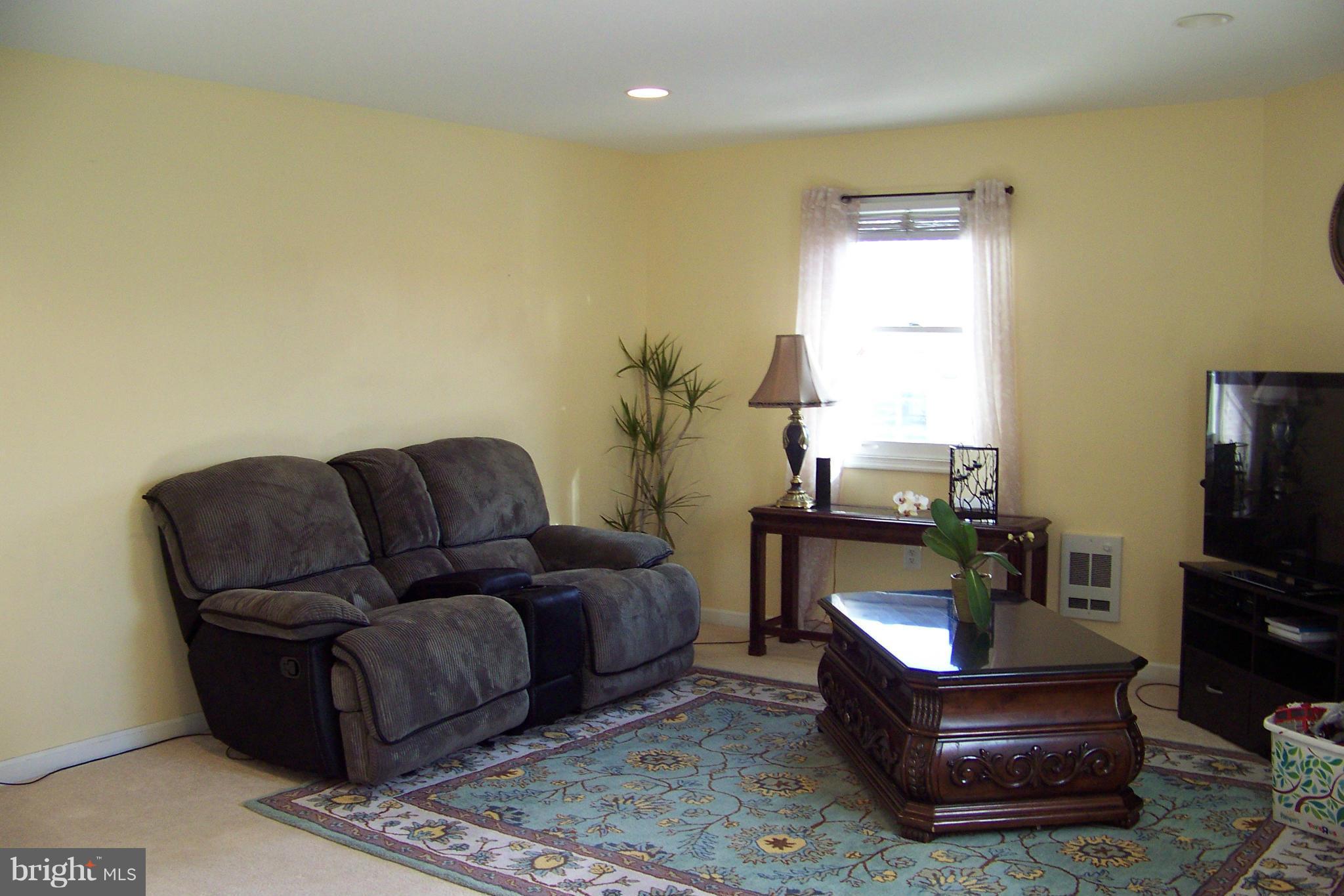 OLD TOWN - Residential Lease