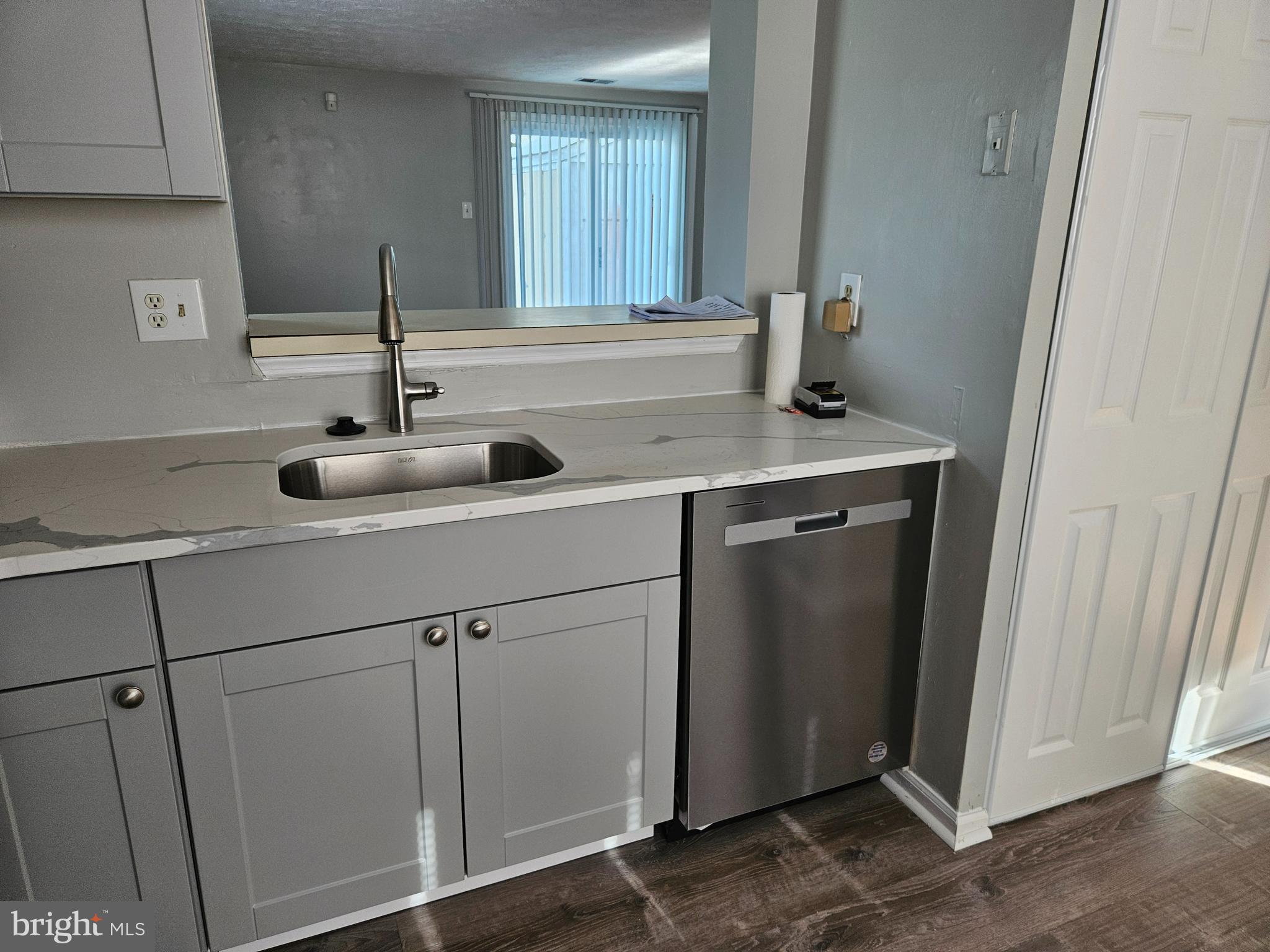 OAK POND PLAT FIVEPHASE - Residential Lease