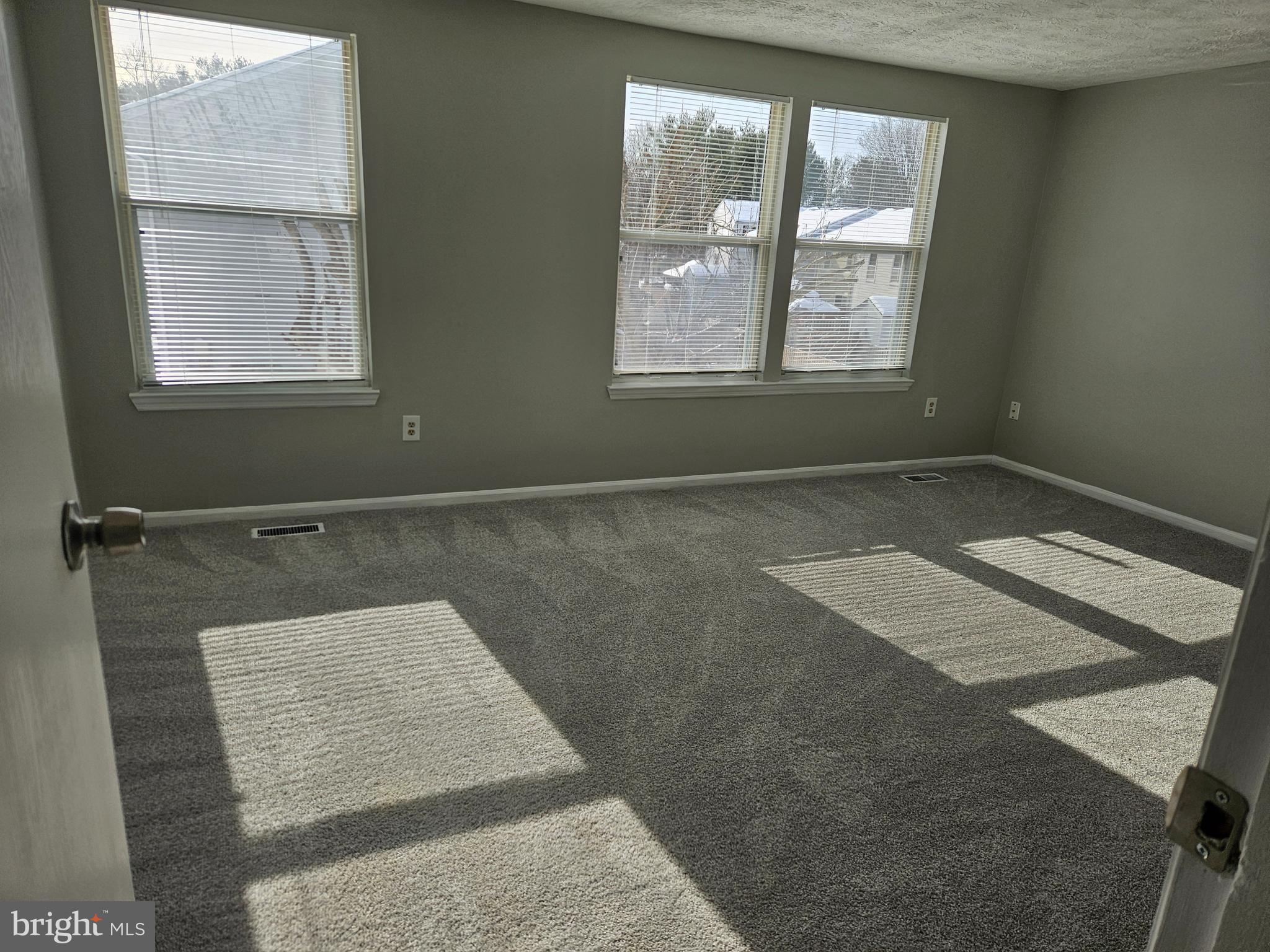 OAK POND PLAT FIVEPHASE - Residential Lease