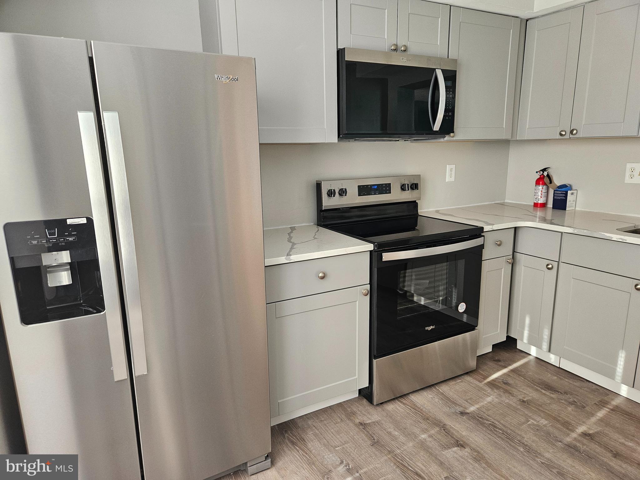 OAK POND PLAT FIVEPHASE - Residential Lease