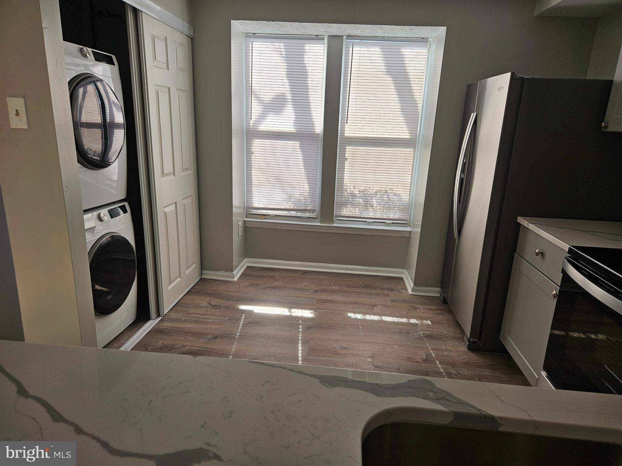 OAK POND PLAT FIVEPHASE - Residential Lease