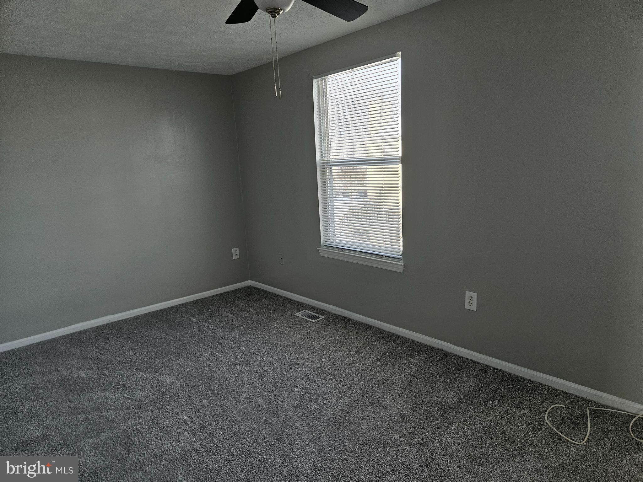 OAK POND PLAT FIVEPHASE - Residential Lease