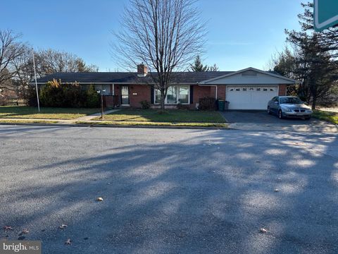 Homes For Sale - 554 High Street St<br/> CHAMBERSBURG, PA 17201