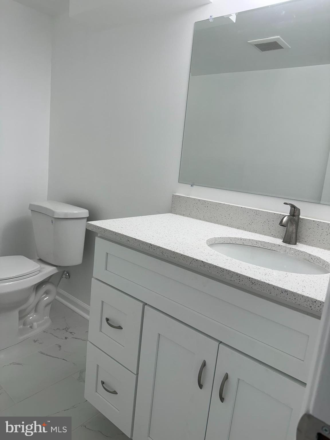 DANIA HILLS - Residential