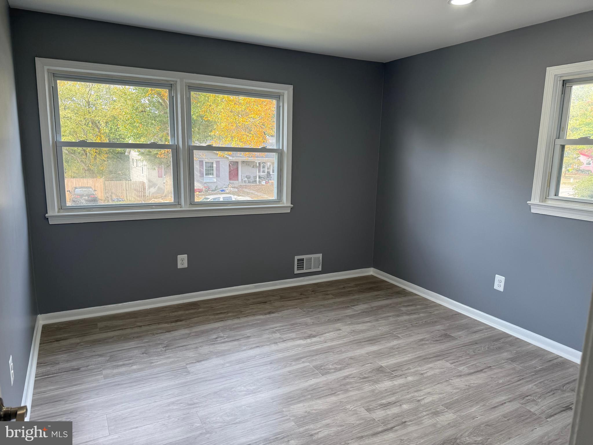 DANIA HILLS - Residential