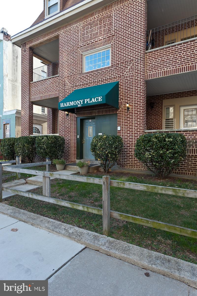 RESERVOIR HILL HISTORIC DISTRICT - Residential