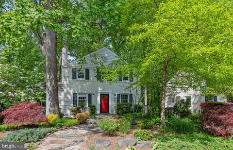 Photo of 5908 COBALT RD, BETHESDA, MD 20816 (MLS # MDMC2104024)