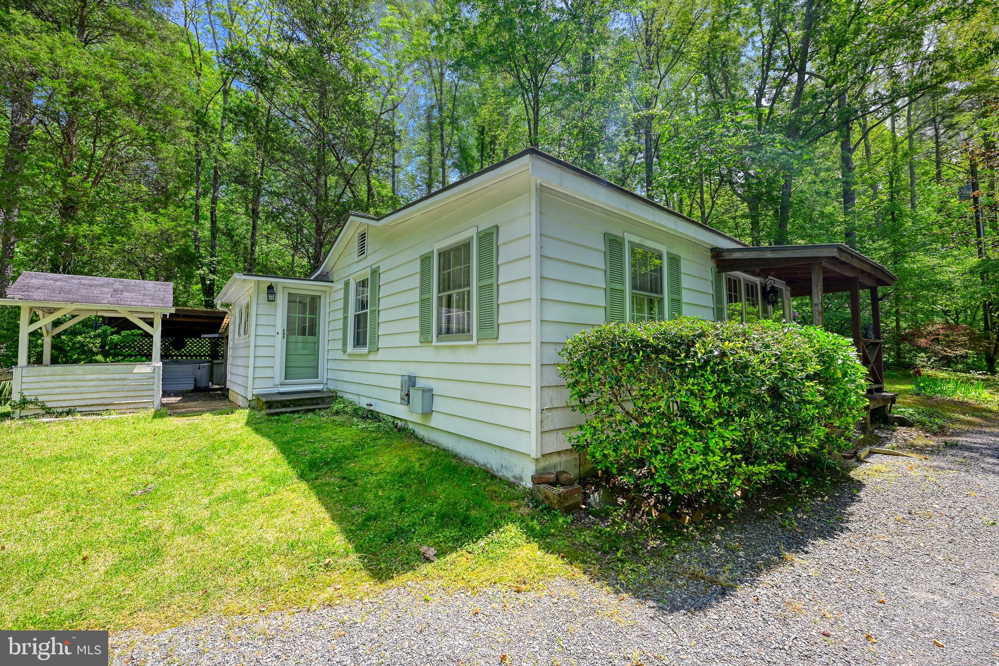 14584 CROSS COUNTY ROAD