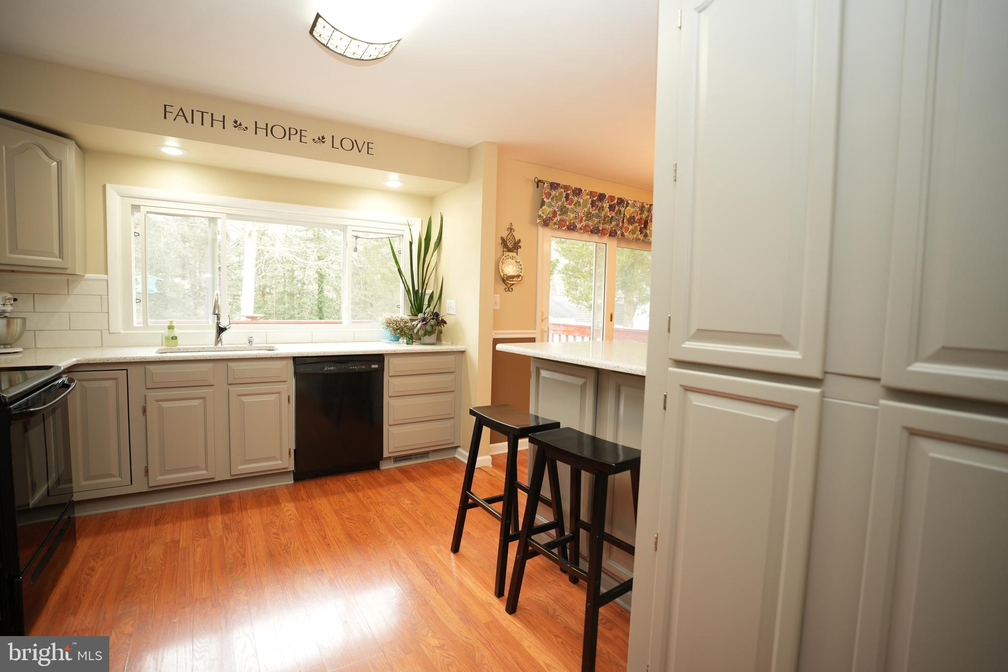 RED HILL - Residential