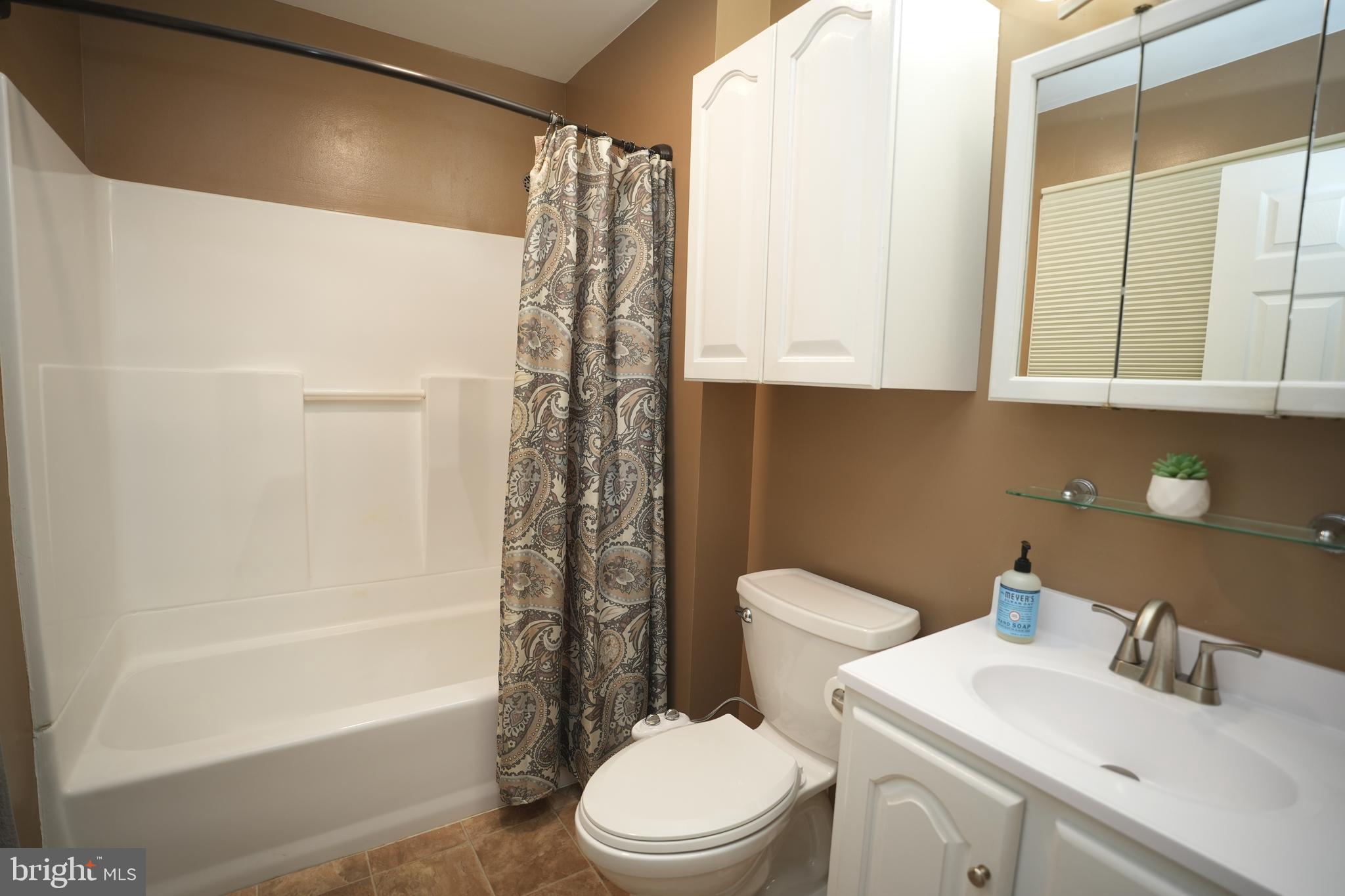 RED HILL - Residential