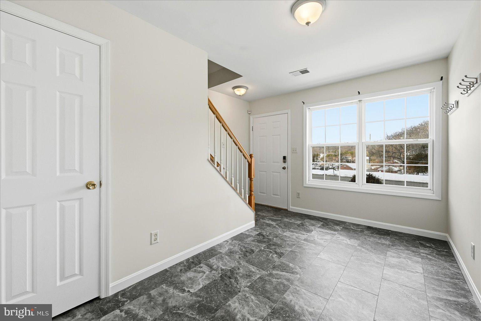 HEDGESVILLE HILLS - Residential