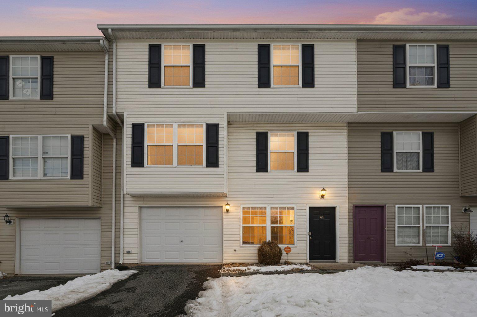 HEDGESVILLE HILLS - Residential