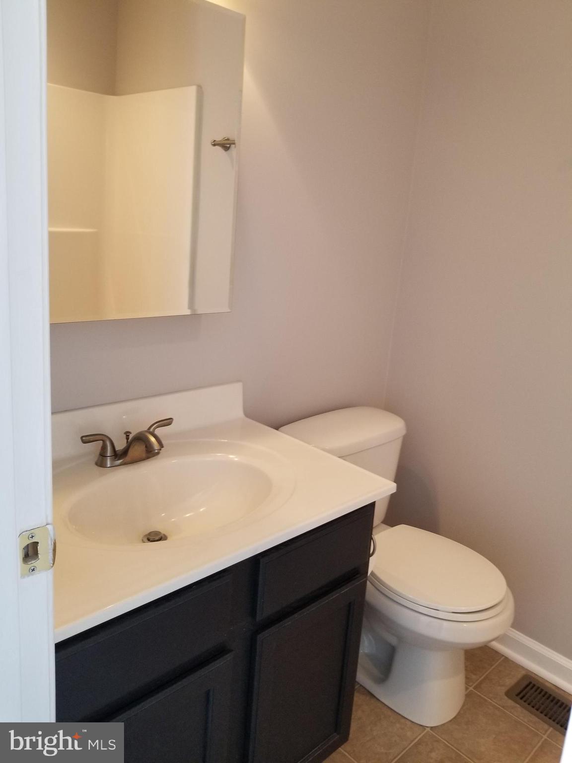 TOWNES OF RIDGEWAY - Residential Lease