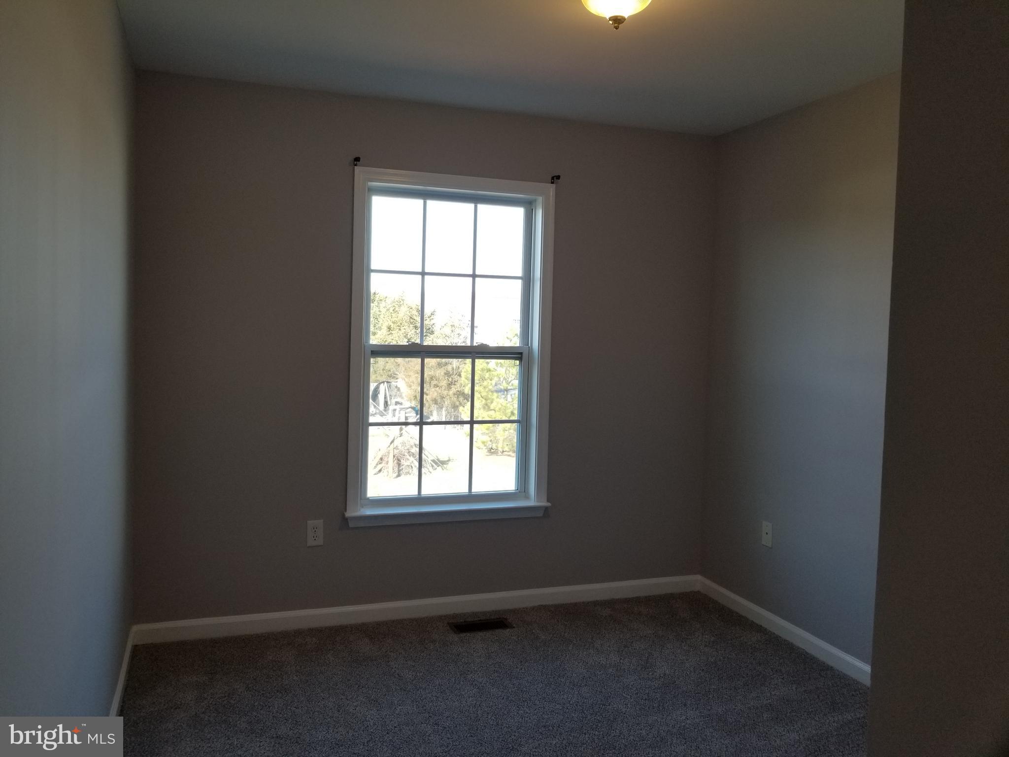 TOWNES OF RIDGEWAY - Residential Lease