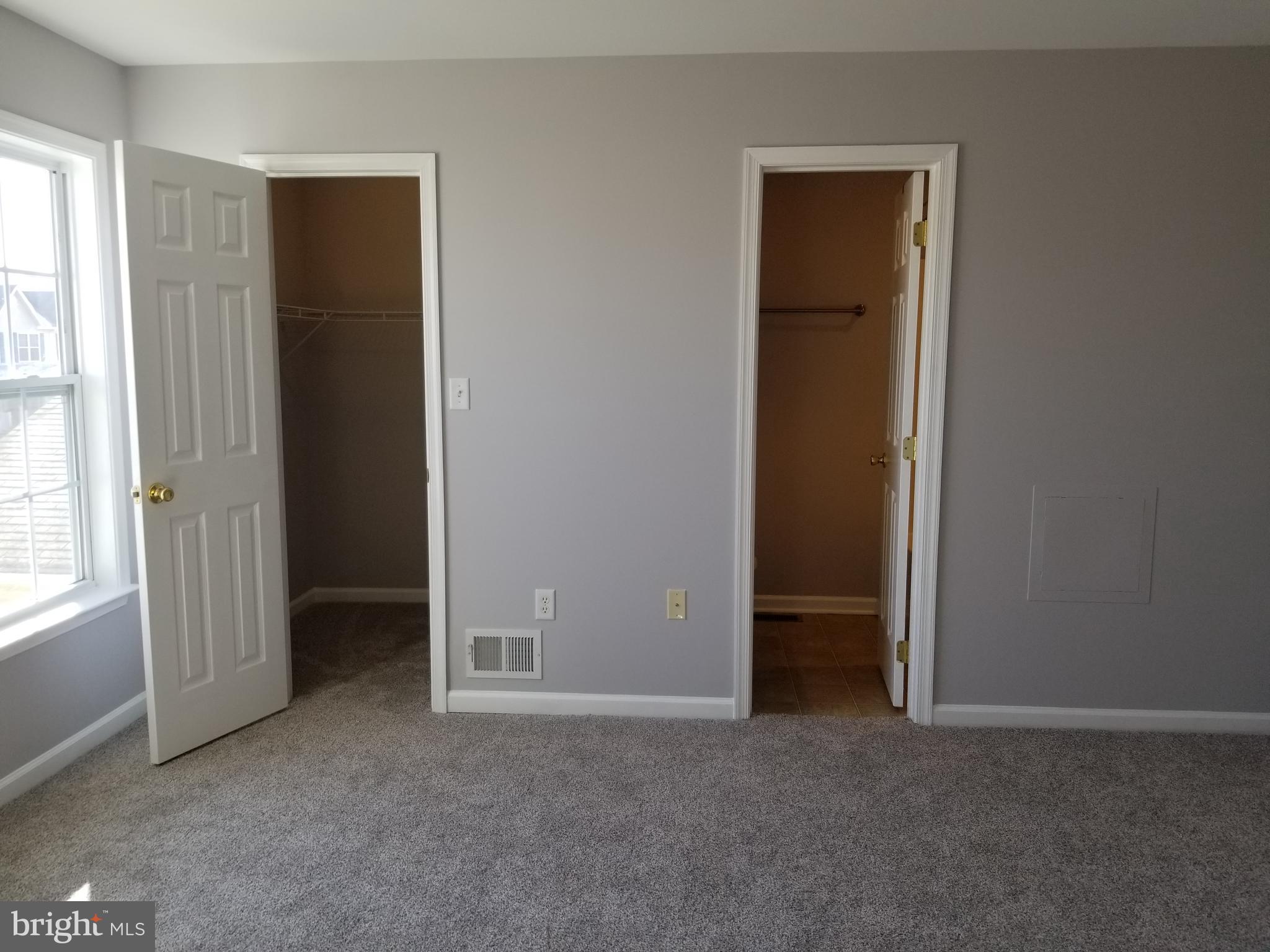 TOWNES OF RIDGEWAY - Residential Lease