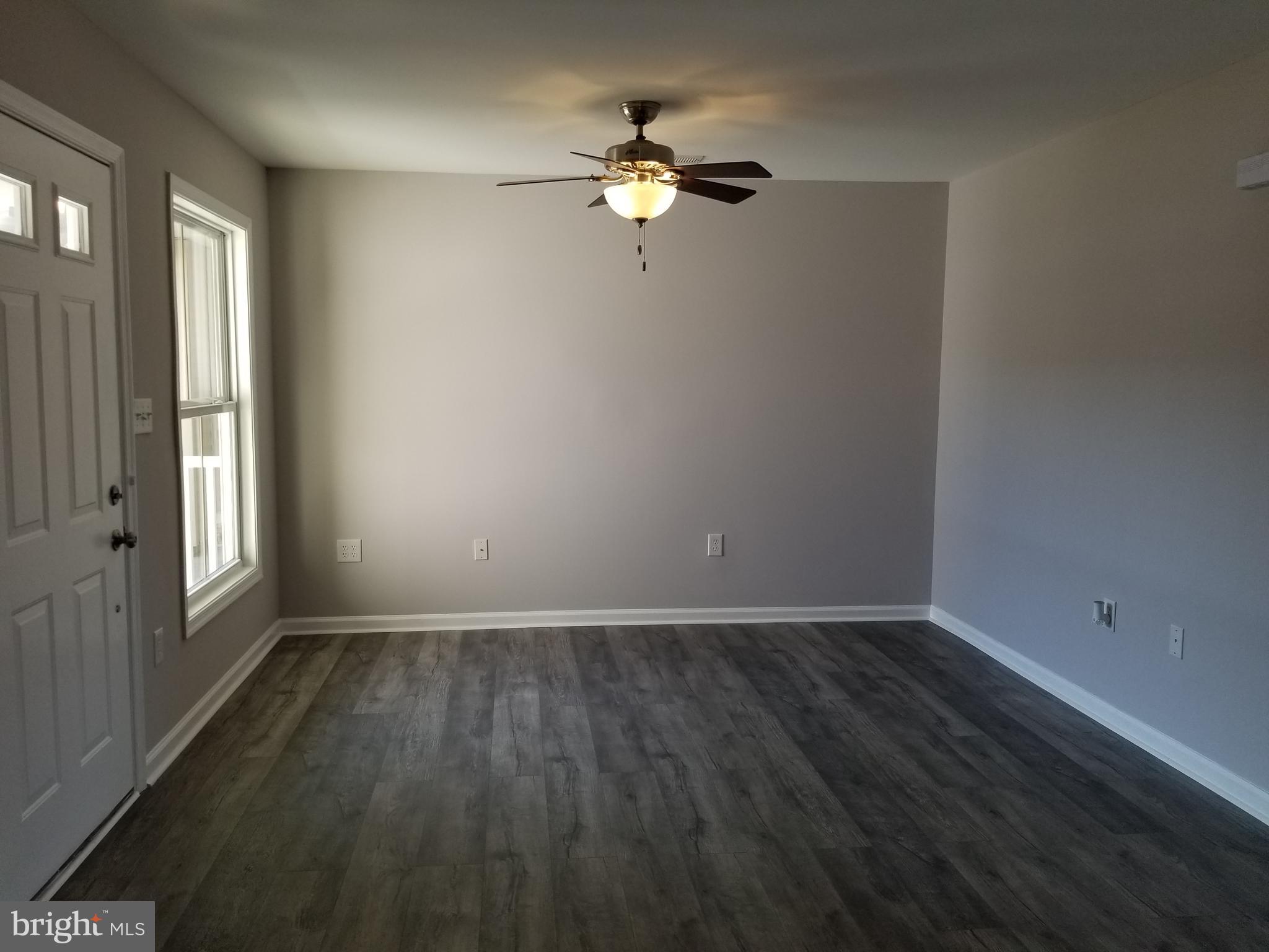 TOWNES OF RIDGEWAY - Residential Lease