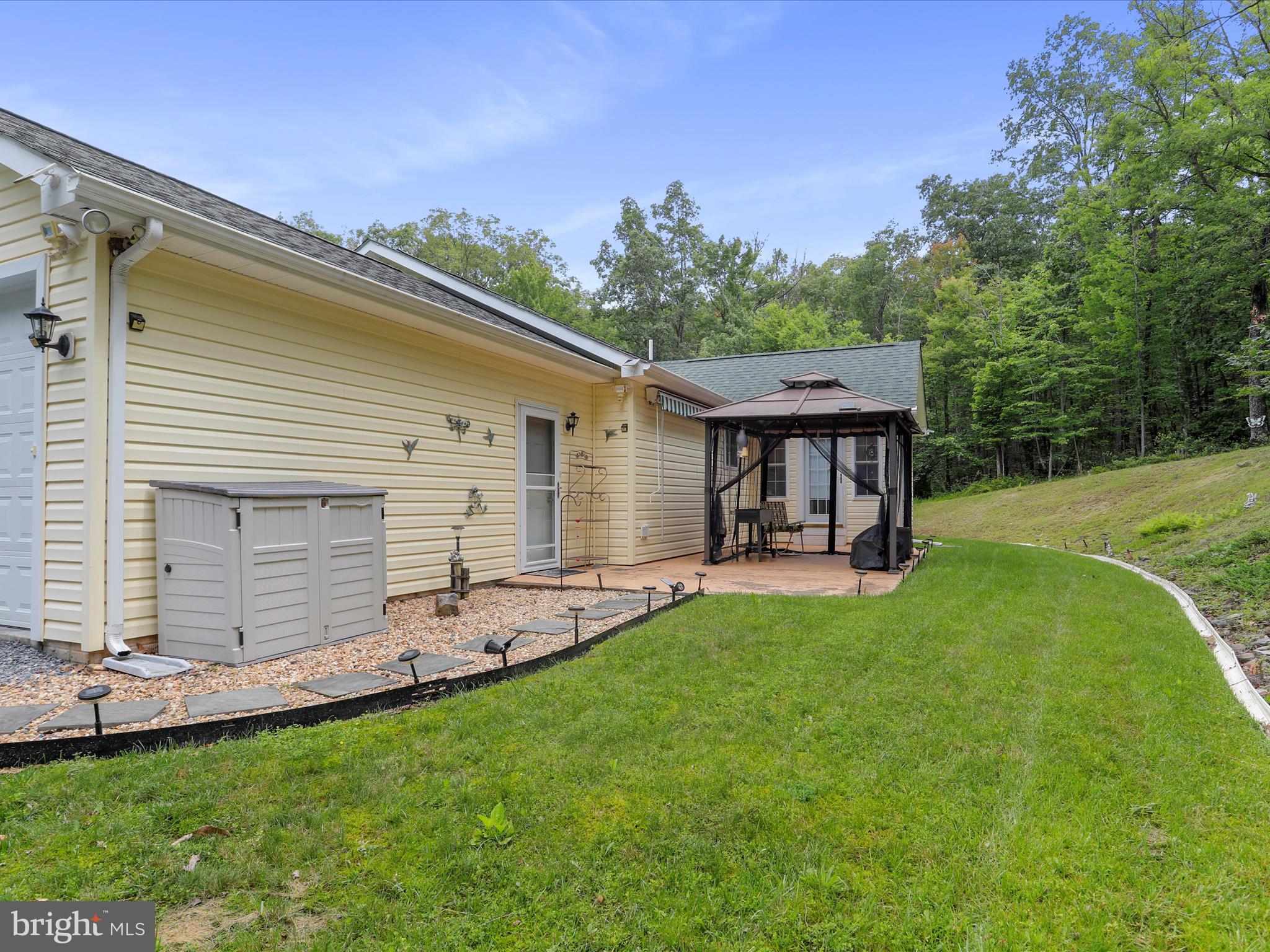 BRISTOL SPRINGS - Residential