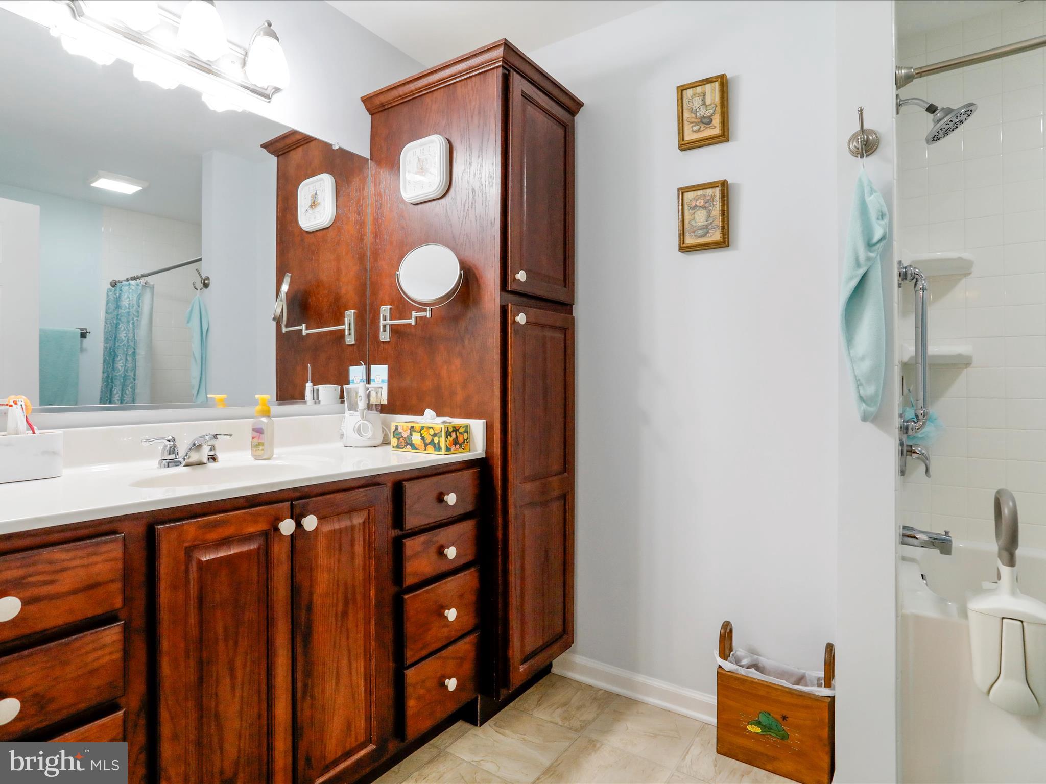 BRISTOL SPRINGS - Residential