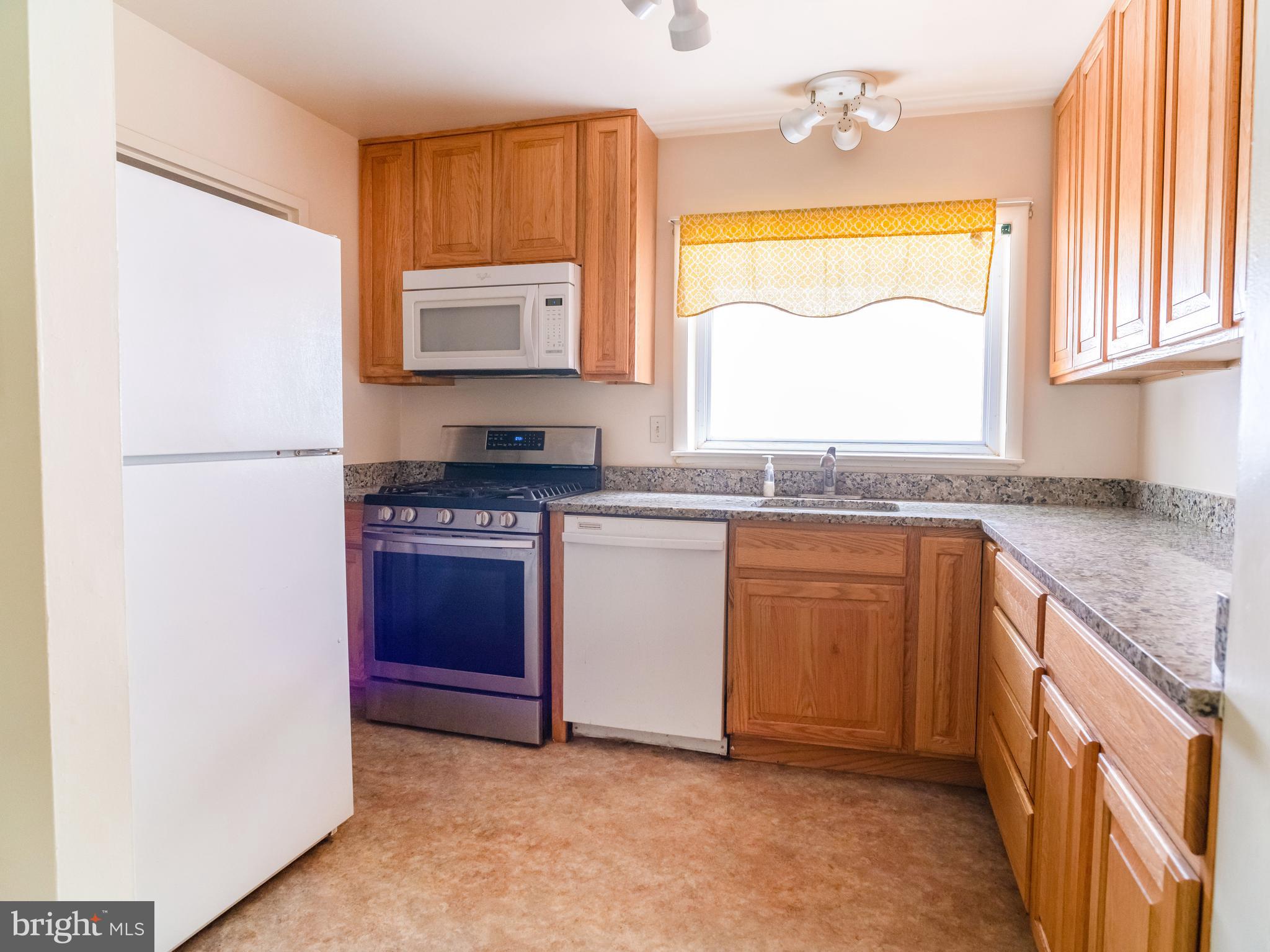 MONTICELLO FOREST - Residential Lease