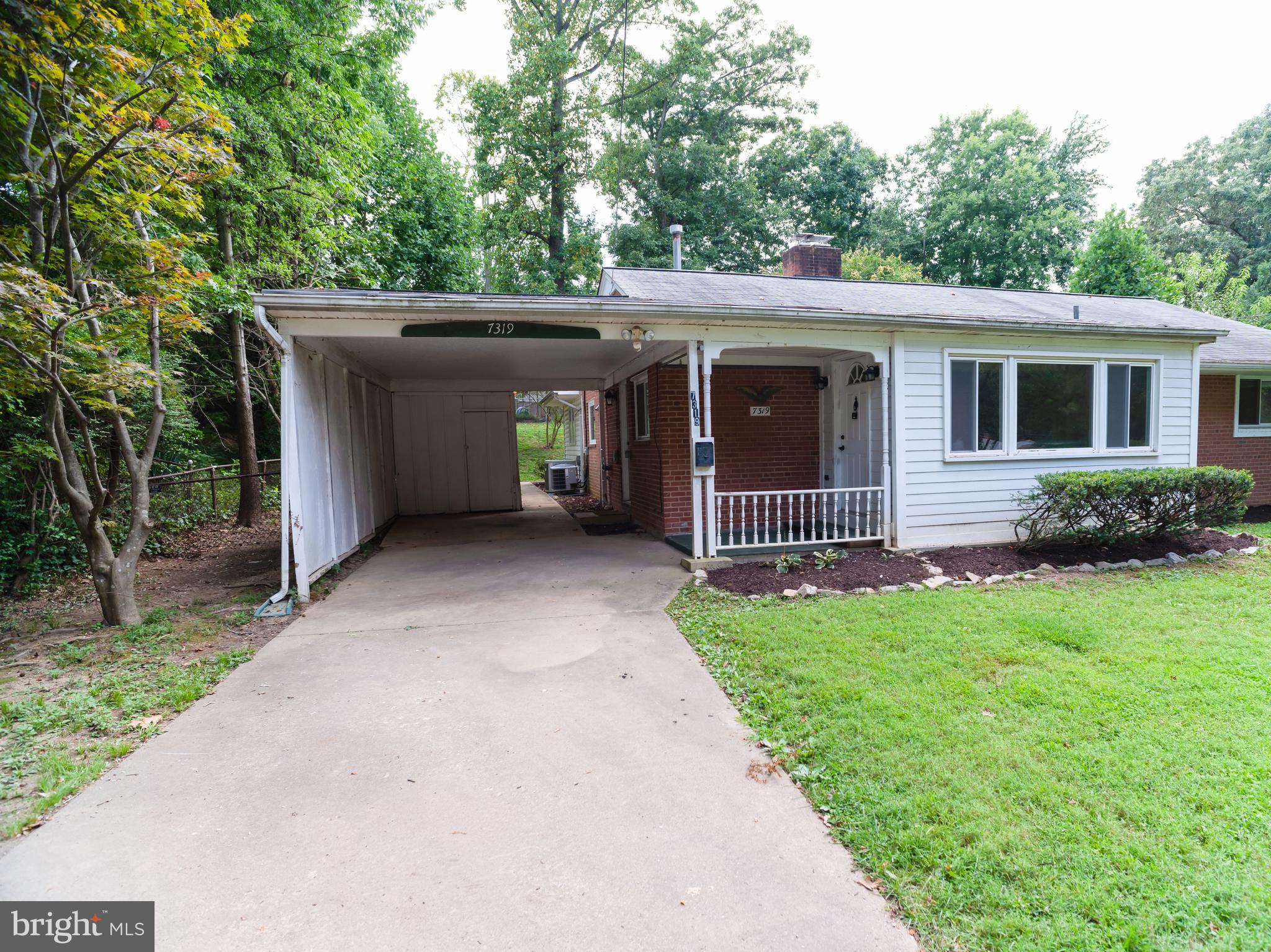 MONTICELLO FOREST - Residential Lease