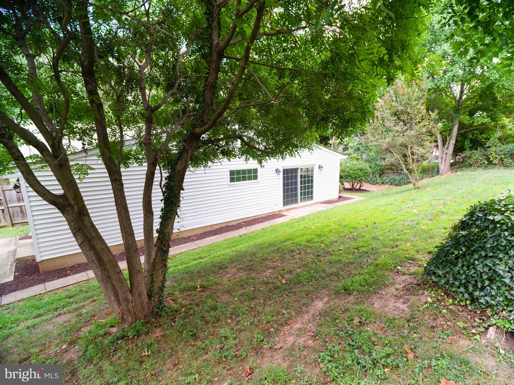 MONTICELLO FOREST - Residential Lease