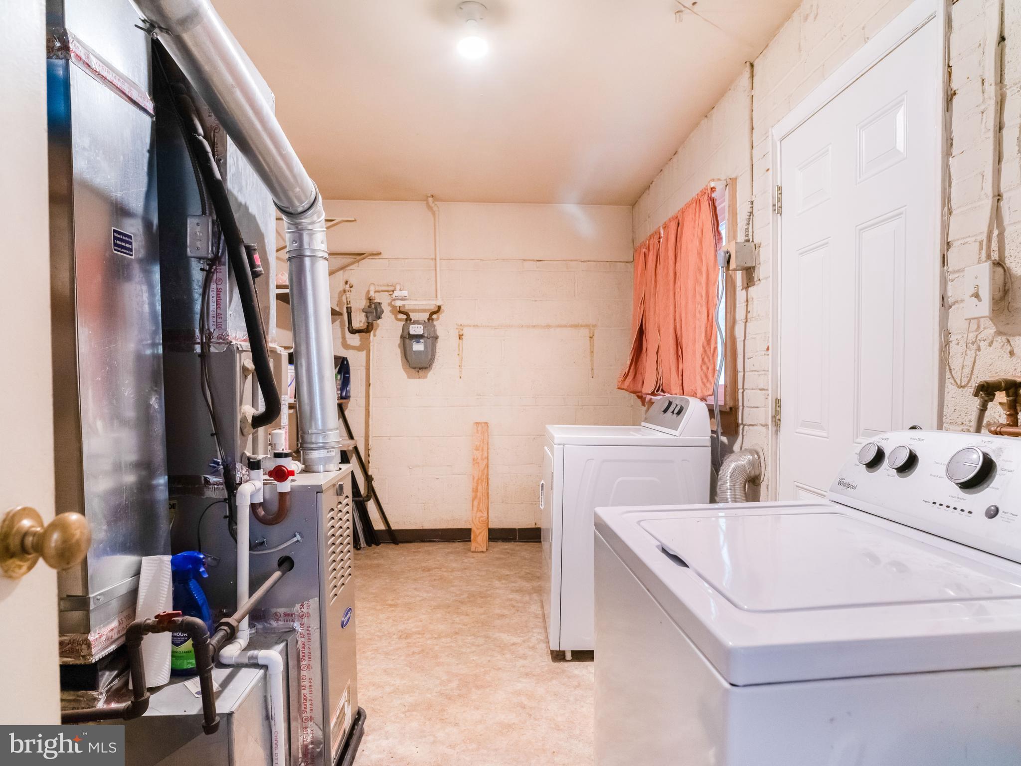 MONTICELLO FOREST - Residential Lease