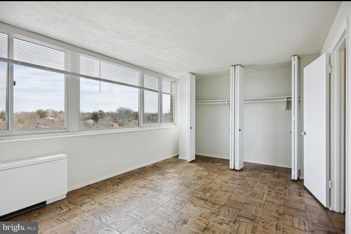 BOLLING BROOK TOWERS - Residential Lease