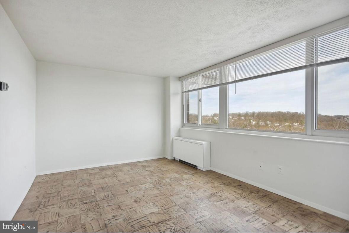 BOLLING BROOK TOWERS - Residential Lease