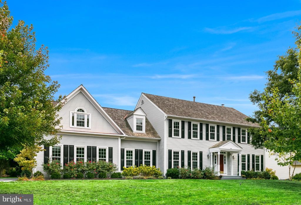 Photo of 1508 Woodlea Drive SW, LEESBURG, VA 20175 (MLS # VALO2107144)